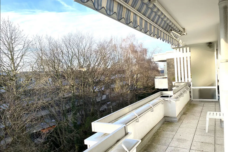 Niederkassel Penthouse Balkon in den Innenhof