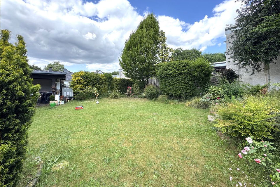 1-2-Familienhaus-Haan-Gartenfläche