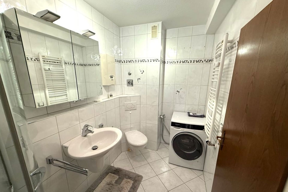 3 Zi KDB Balkon, Garage in der beliebten Krummacherstr. Elberfeld West, Badezimmer mit Waschmaschinenanschluss