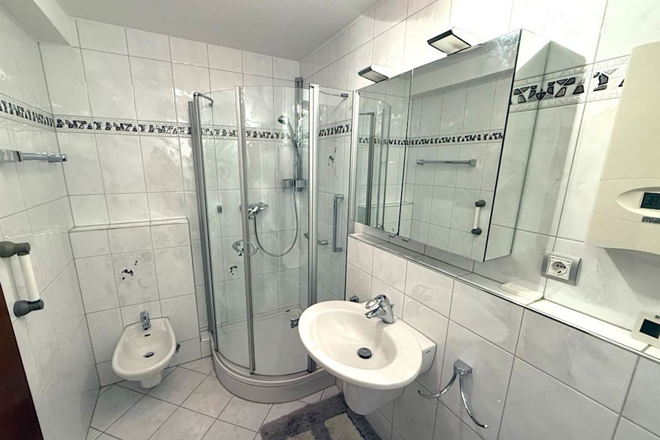 3 Zi KDB Balkon, Garage in der beliebten Krummacherstr. Elberfeld West, Badezimmer