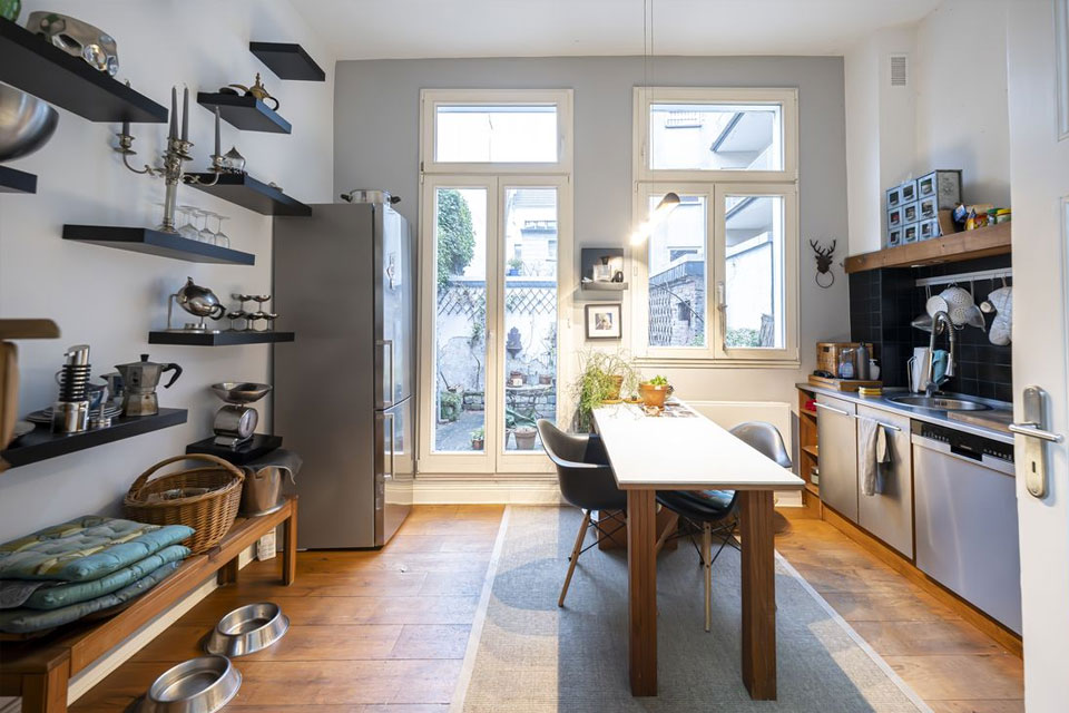 Schoene Aussicht Immobilie Luisenviertel - Küche mit Blick raus