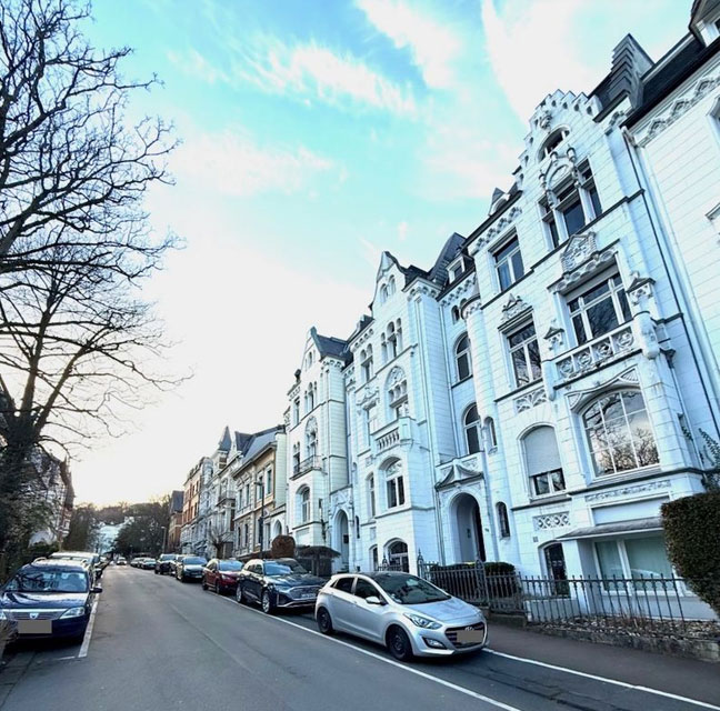 Schöne Aussicht Immobilien-Immobilie Roonstrasse- Strassenansicht