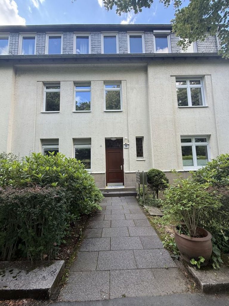 Schöne Aussicht Immobilien - Etagenwohnung Barmen - Hausansicht