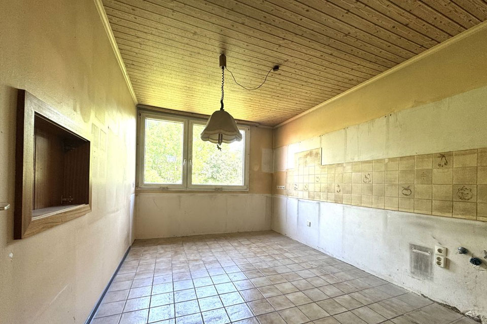 schoeneaussicht-immobilien-maisonette-grafenberg-tiefgarage- Küche