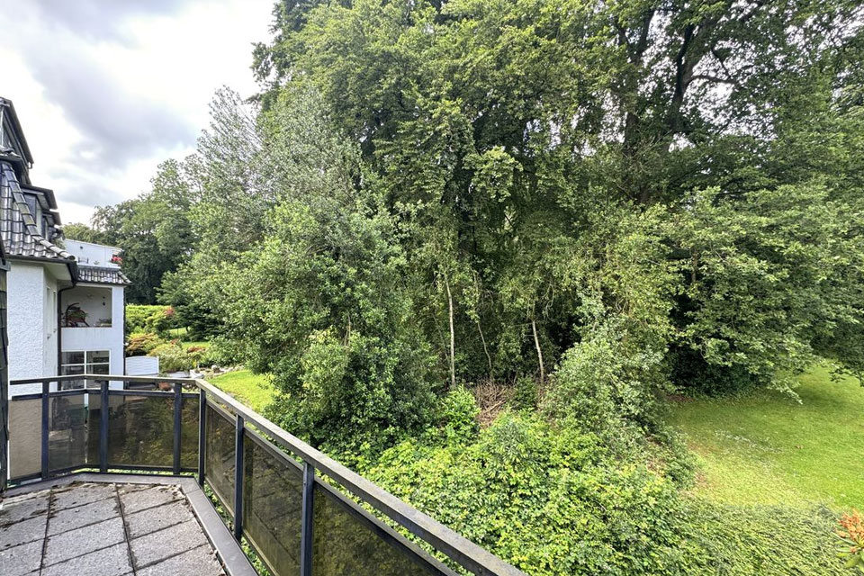 Schoeneaussicht Immobilien
Penthousewohnung im Briller Viertel Balkon Blick ins Grüne